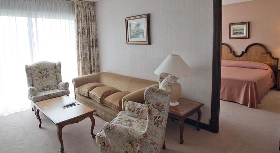 Hotel Riu Fluvia Olot Εξωτερικό φωτογραφία
